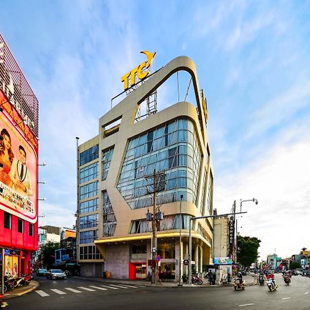 Ttc Hotel Deluxe Airport Хошимин Экстерьер фото