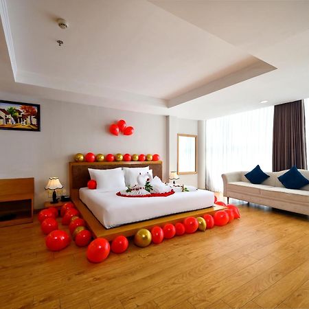 Ttc Hotel Deluxe Airport Хошимин Экстерьер фото