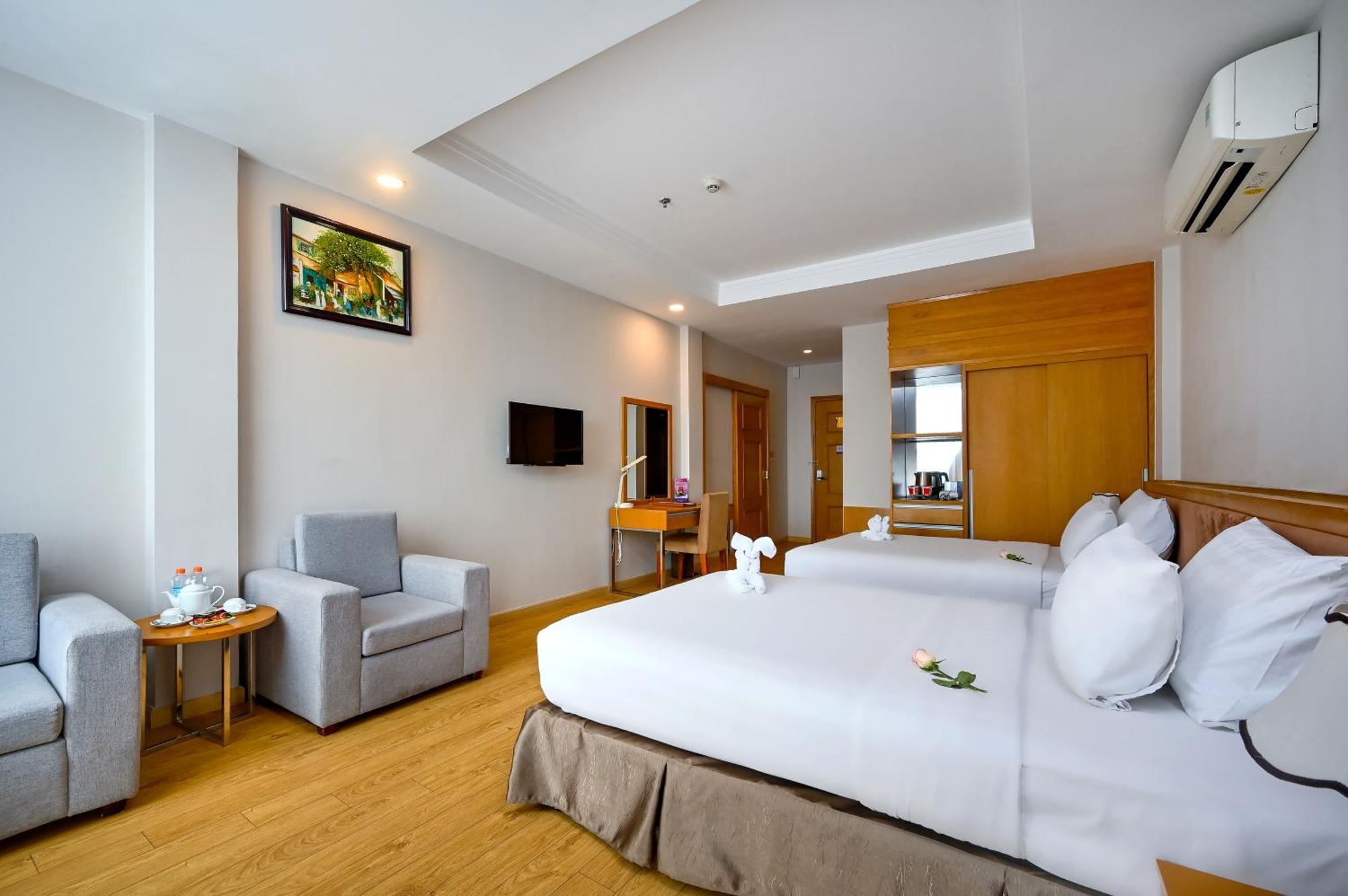 Ttc Hotel Deluxe Airport Хошимин Экстерьер фото