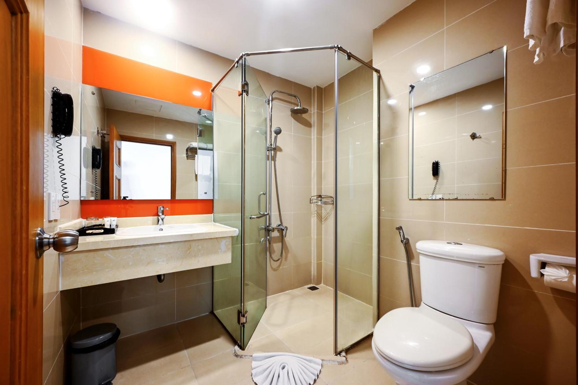 Ttc Hotel Deluxe Airport Хошимин Экстерьер фото