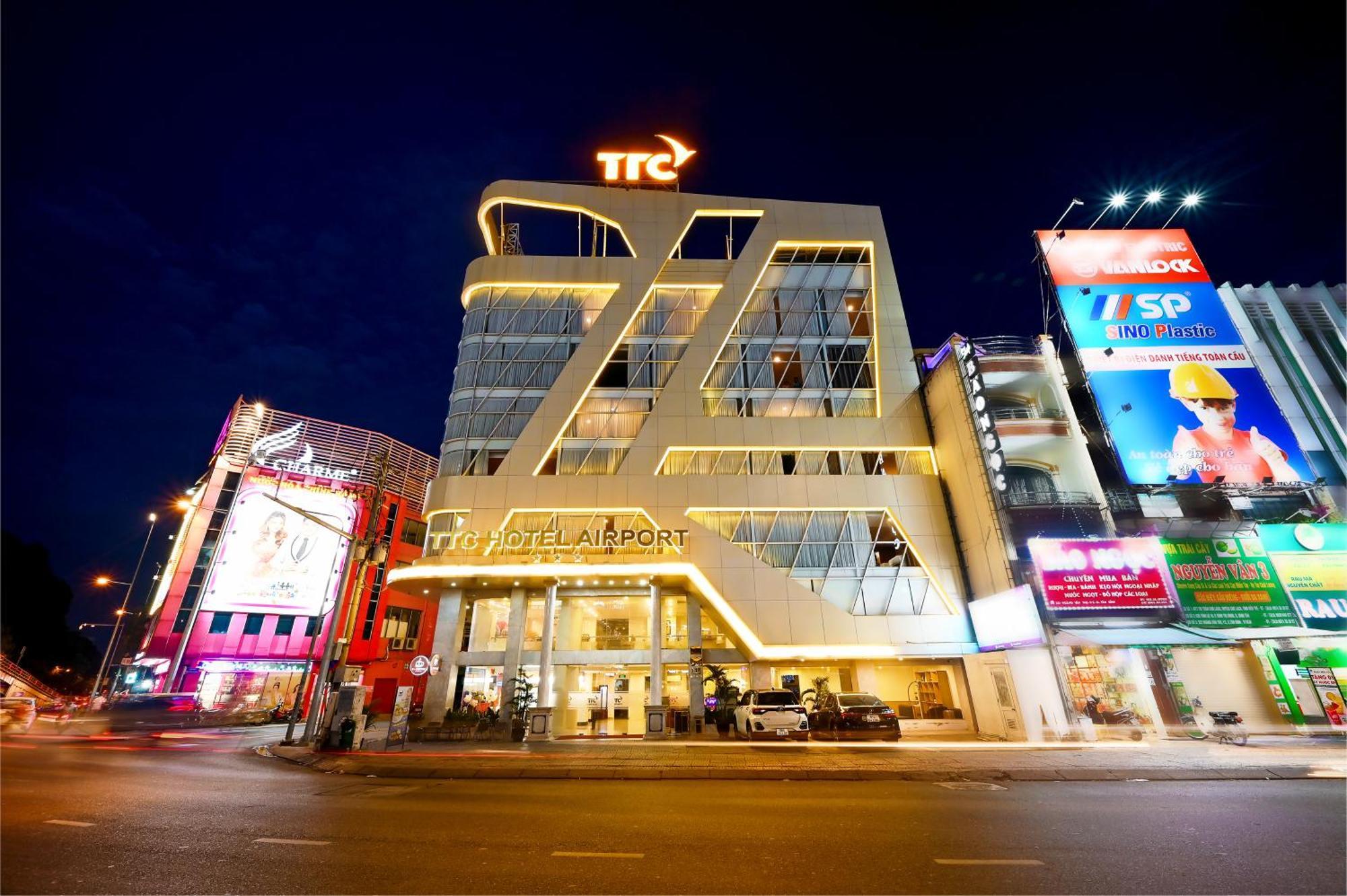 Ttc Hotel Deluxe Airport Хошимин Экстерьер фото
