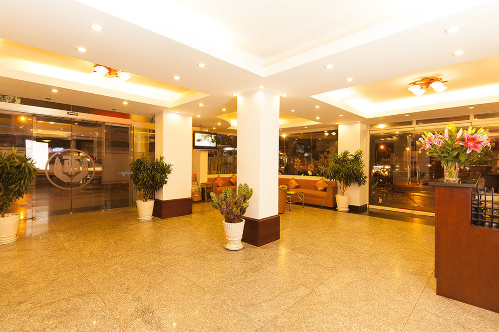 Ttc Hotel Deluxe Airport Хошимин Экстерьер фото